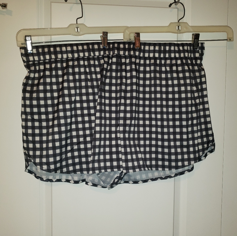 Old Navy women's plus size 3X athletic shorts black and white-  2 for $12
